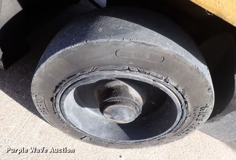 image for item DN2356 TCM FCG25  forklift