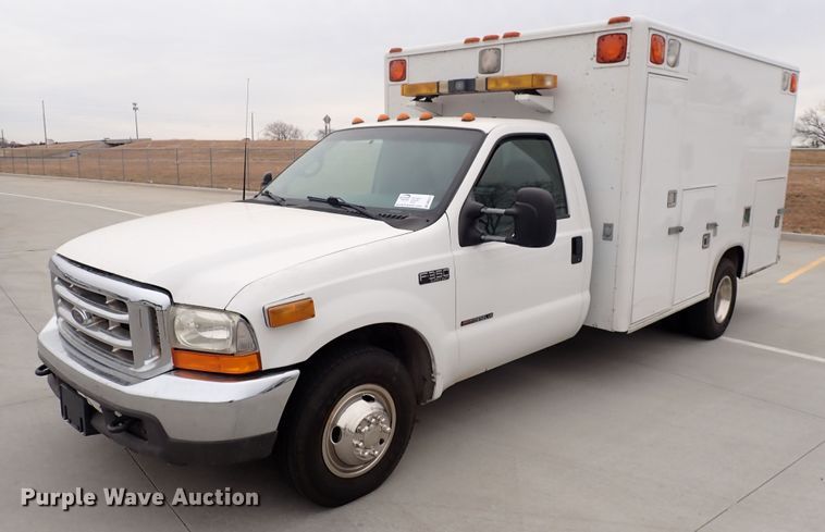 image for item DN2471 2000 Ford F350 Super Duty  ambulance