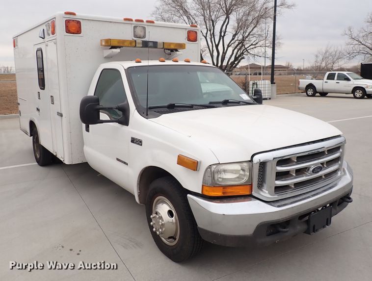image for item DN2471 2000 Ford F350 Super Duty  ambulance