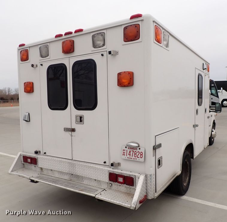 image for item DN2471 2000 Ford F350 Super Duty  ambulance