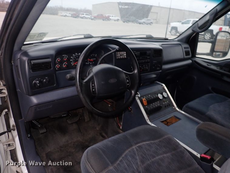 image for item DN2471 2000 Ford F350 Super Duty  ambulance