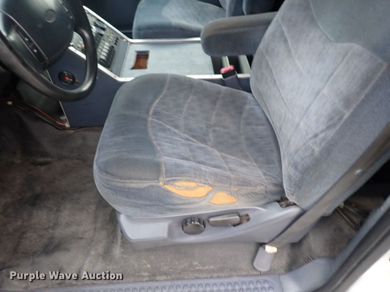 image for item DN2471 2000 Ford F350 Super Duty  ambulance