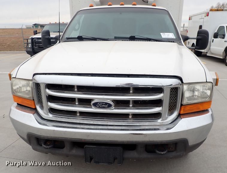 image for item DN2471 2000 Ford F350 Super Duty  ambulance