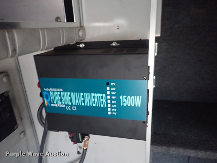 image for item DN2471 2000 Ford F350 Super Duty  ambulance