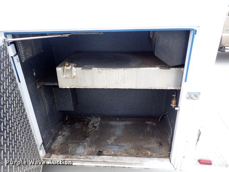 image for item DN2471 2000 Ford F350 Super Duty  ambulance