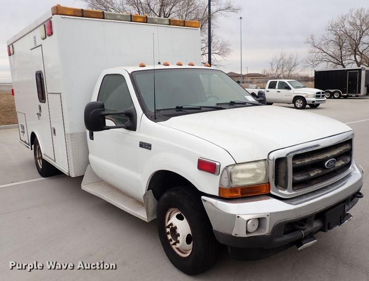 image for item DN2472 2001 Ford F350 Super Duty  ambulance