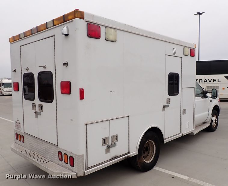 image for item DN2472 2001 Ford F350 Super Duty  ambulance