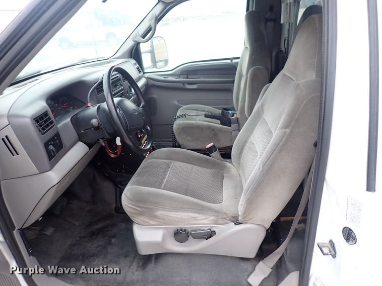 image for item DN2472 2001 Ford F350 Super Duty  ambulance