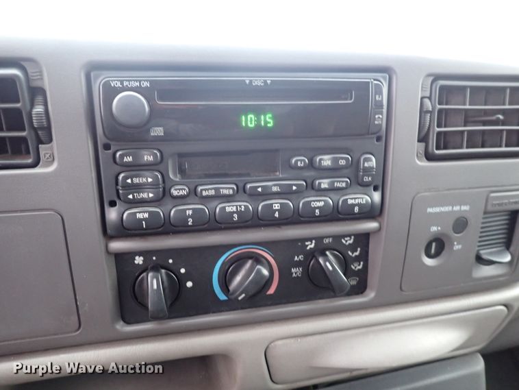 image for item DN2472 2001 Ford F350 Super Duty  ambulance