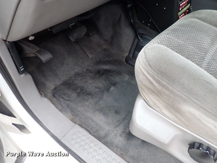 image for item DN2472 2001 Ford F350 Super Duty  ambulance