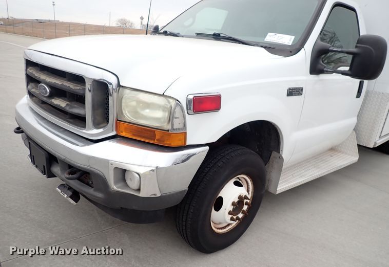 image for item DN2472 2001 Ford F350 Super Duty  ambulance