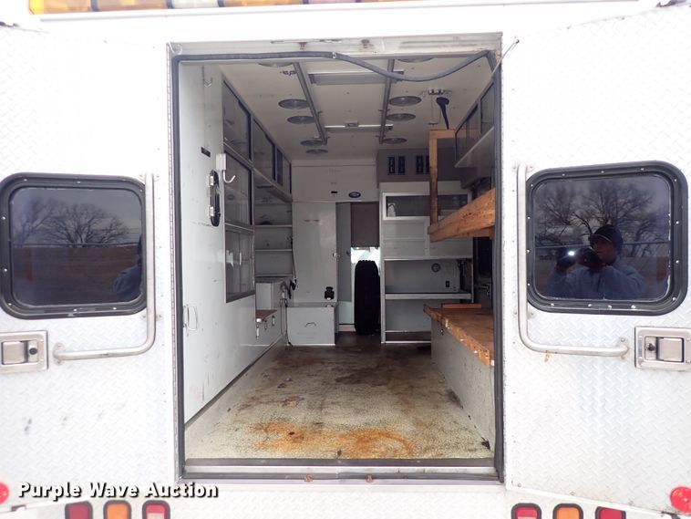 image for item DN2472 2001 Ford F350 Super Duty  ambulance