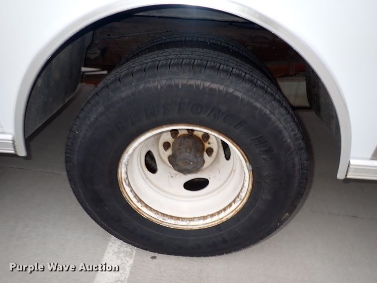 image for item DN2472 2001 Ford F350 Super Duty  ambulance