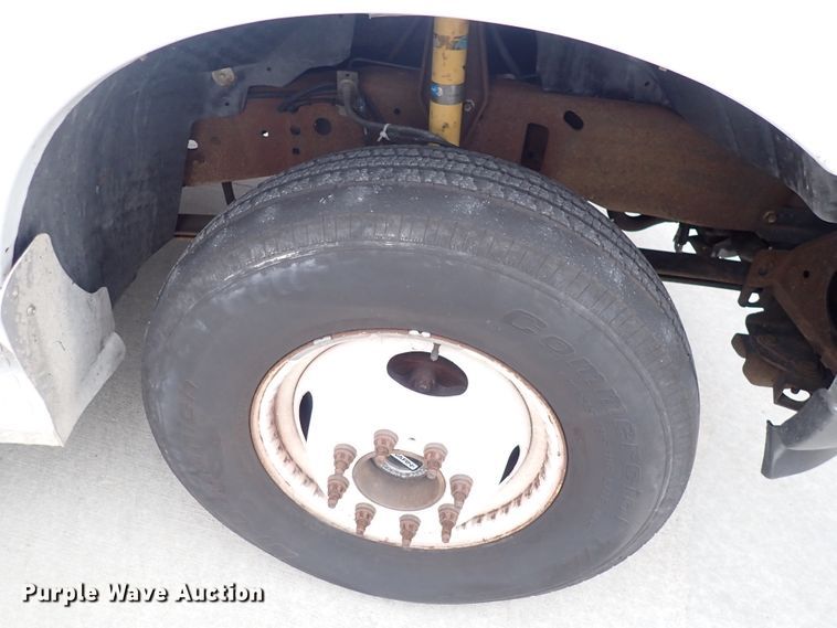 image for item DN2472 2001 Ford F350 Super Duty  ambulance