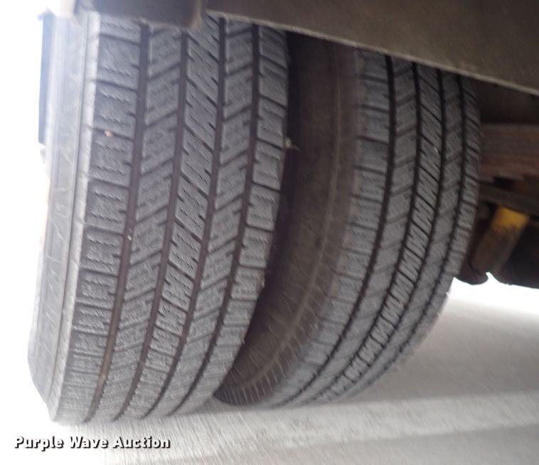 image for item DN2472 2001 Ford F350 Super Duty  ambulance