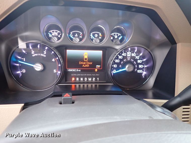 image for item DN2474 2011 Ford F550 Super Duty Lariat  Crew Cab utility / service truck