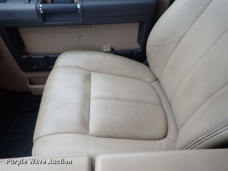 image for item DN2474 2011 Ford F550 Super Duty Lariat  Crew Cab utility / service truck