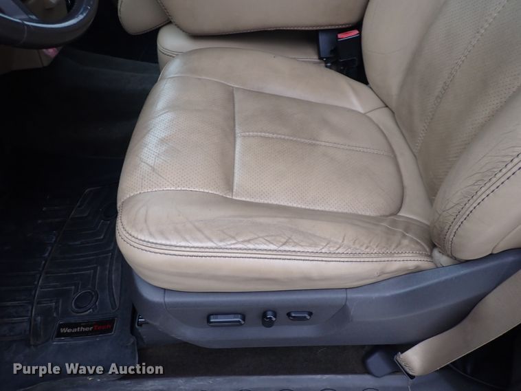 image for item DN2474 2011 Ford F550 Super Duty Lariat  Crew Cab utility / service truck