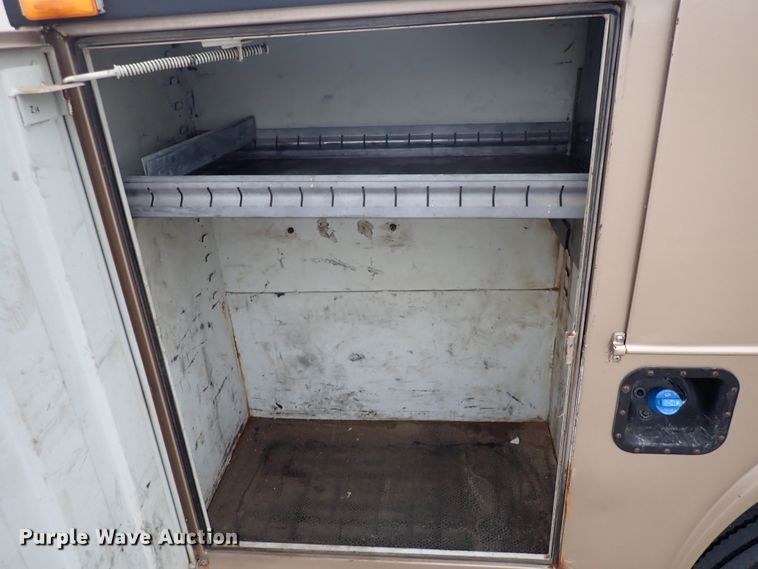 image for item DN2474 2011 Ford F550 Super Duty Lariat  Crew Cab utility / service truck