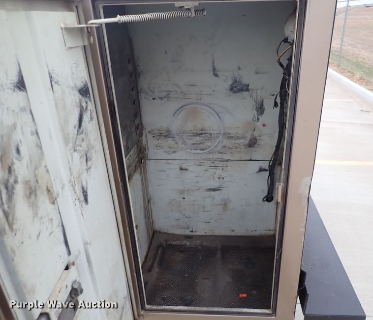 image for item DN2474 2011 Ford F550 Super Duty Lariat  Crew Cab utility / service truck