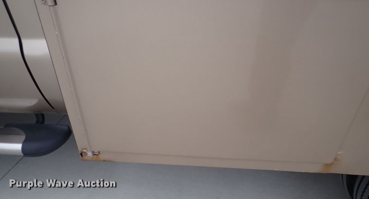 image for item DN2474 2011 Ford F550 Super Duty Lariat  Crew Cab utility / service truck