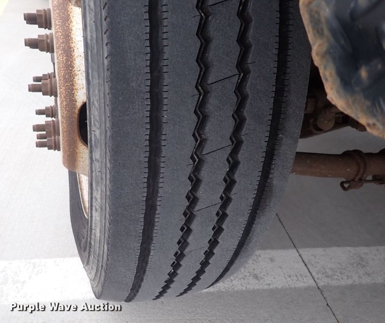 image for item DN2474 2011 Ford F550 Super Duty Lariat  Crew Cab utility / service truck