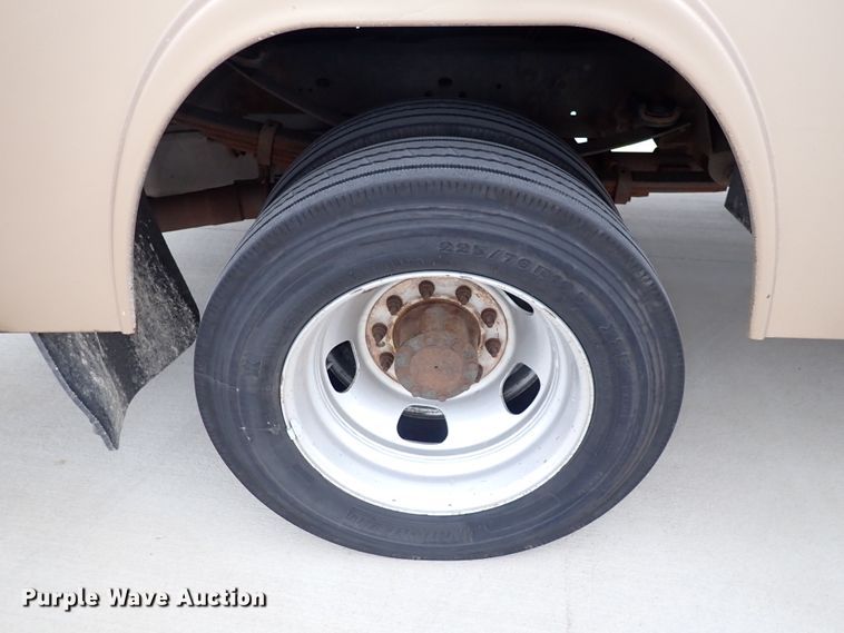 image for item DN2474 2011 Ford F550 Super Duty Lariat  Crew Cab utility / service truck