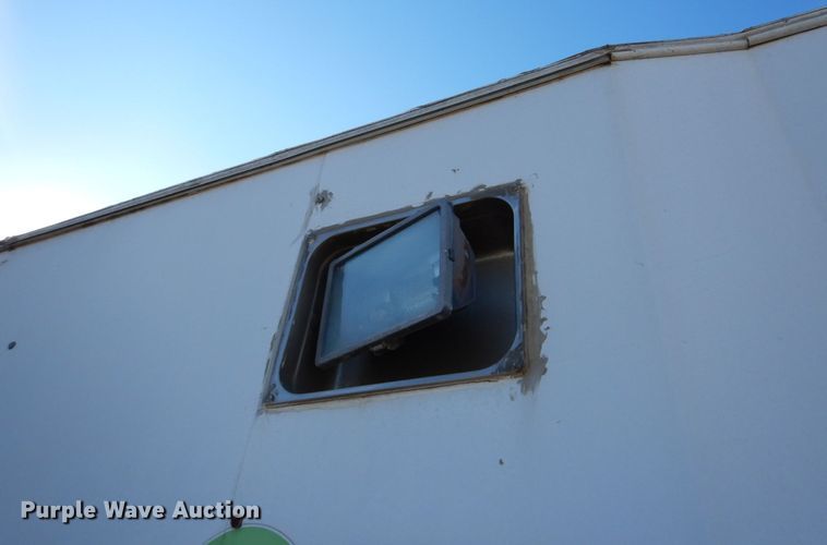 image for item DN2652 2000 Progressive PSG21034  command center trailer