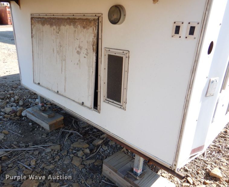 image for item DN2652 2000 Progressive PSG21034  command center trailer