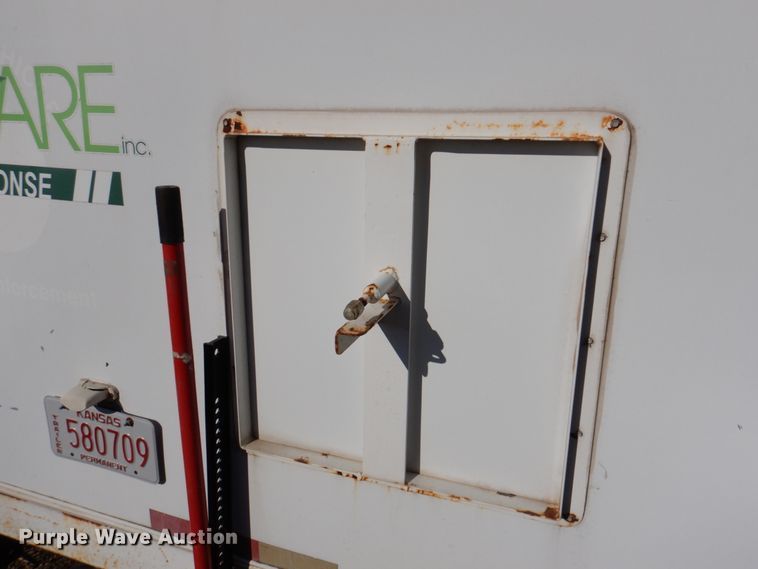 image for item DN2652 2000 Progressive PSG21034  command center trailer