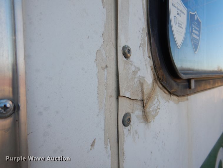 image for item DN2652 2000 Progressive PSG21034  command center trailer