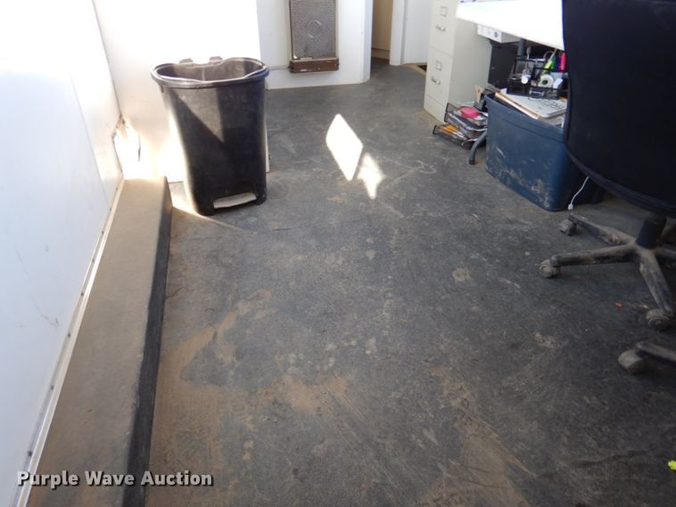 image for item DN2652 2000 Progressive PSG21034  command center trailer