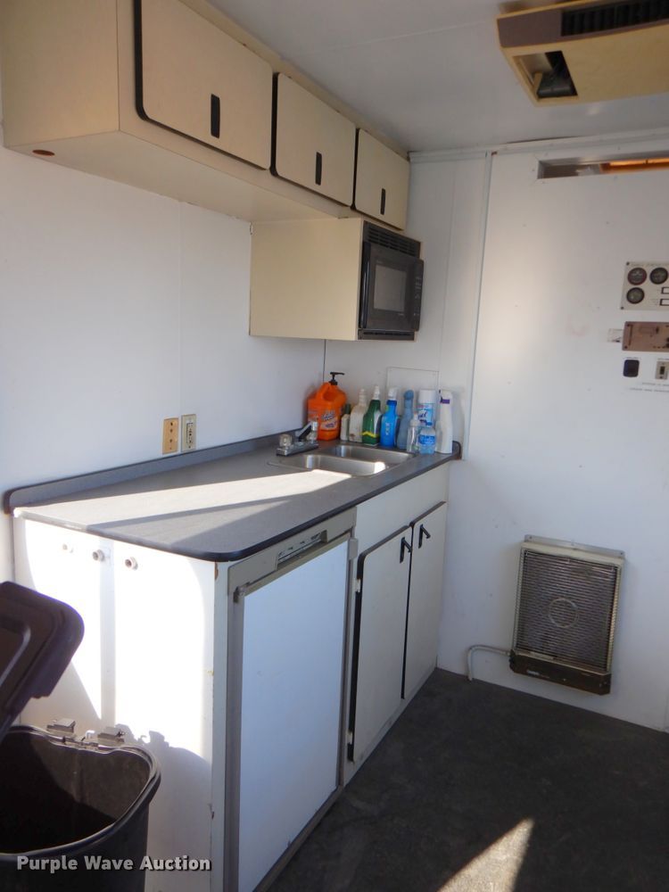 image for item DN2652 2000 Progressive PSG21034  command center trailer