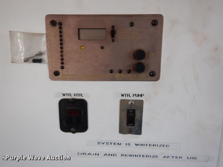 image for item DN2652 2000 Progressive PSG21034  command center trailer