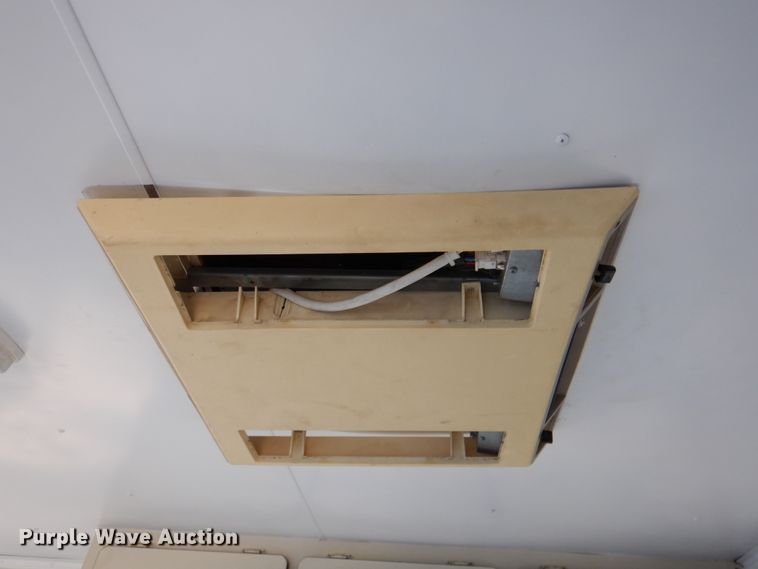 image for item DN2652 2000 Progressive PSG21034  command center trailer