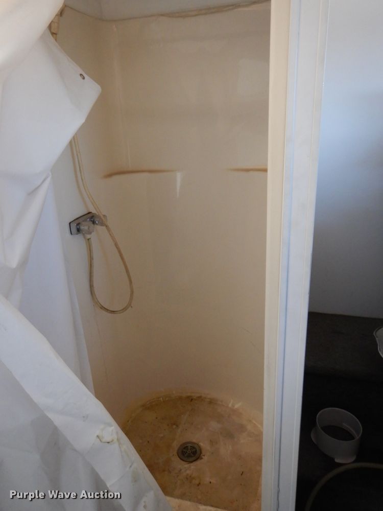 image for item DN2652 2000 Progressive PSG21034  command center trailer