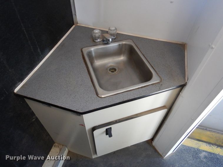 image for item DN2652 2000 Progressive PSG21034  command center trailer