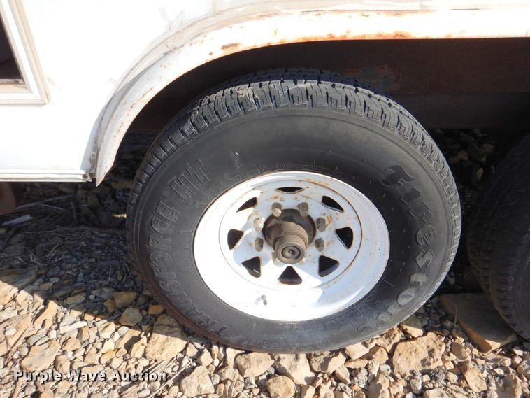 image for item DN2652 2000 Progressive PSG21034  command center trailer