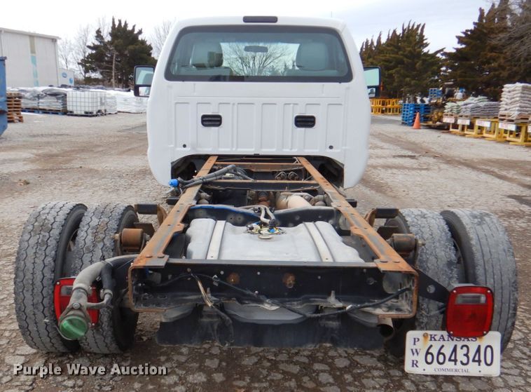 image for item DN2688 2015 Ford F450 Super Duty  truck cab and chassis
