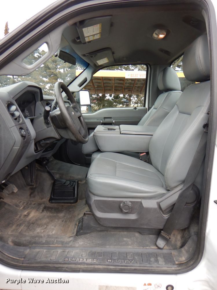 image for item DN2688 2015 Ford F450 Super Duty  truck cab and chassis