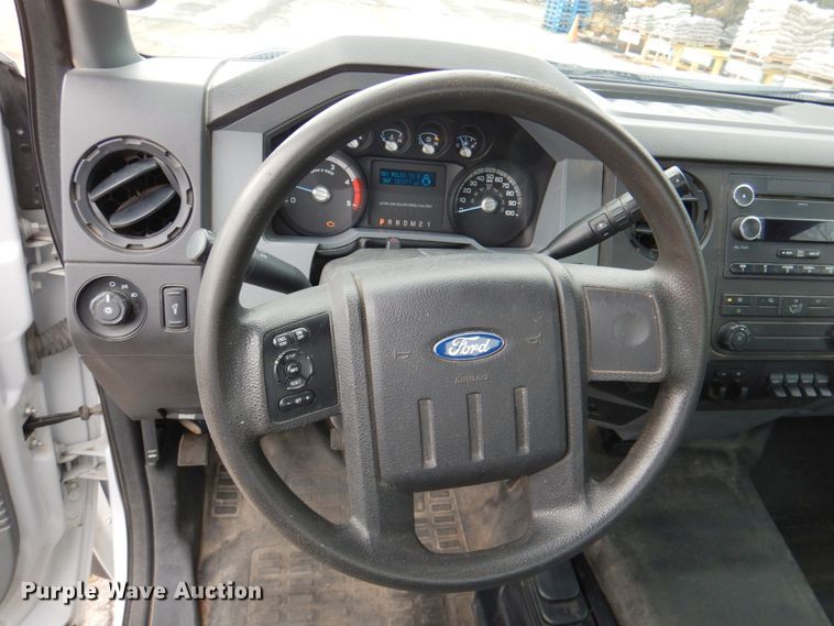 image for item DN2688 2015 Ford F450 Super Duty  truck cab and chassis