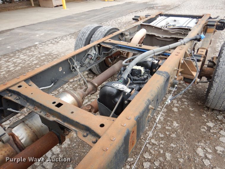 image for item DN2688 2015 Ford F450 Super Duty  truck cab and chassis