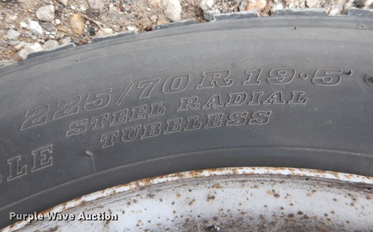 image for item DN2688 2015 Ford F450 Super Duty  truck cab and chassis