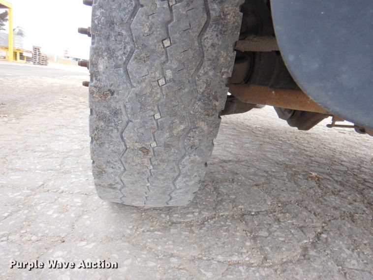 image for item DN2688 2015 Ford F450 Super Duty  truck cab and chassis