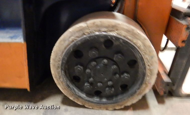 image for item DN2689 Toyota 5FGC25  forklift