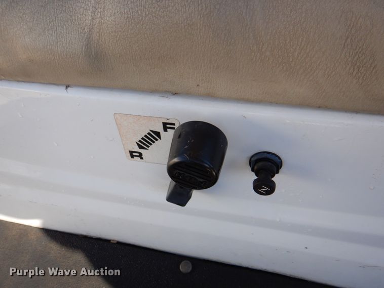 image for item DN2711 2007 Yamaha YDRA  golf cart