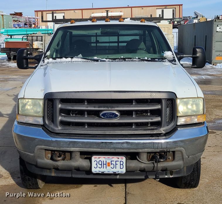 image for item GB9185 2002 Ford F450 Super Duty  flatbed truck