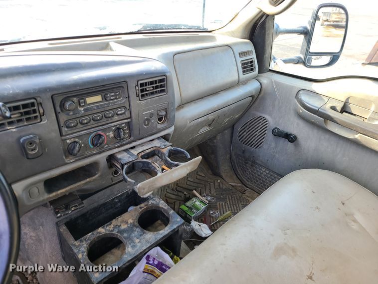 image for item GB9185 2002 Ford F450 Super Duty  flatbed truck