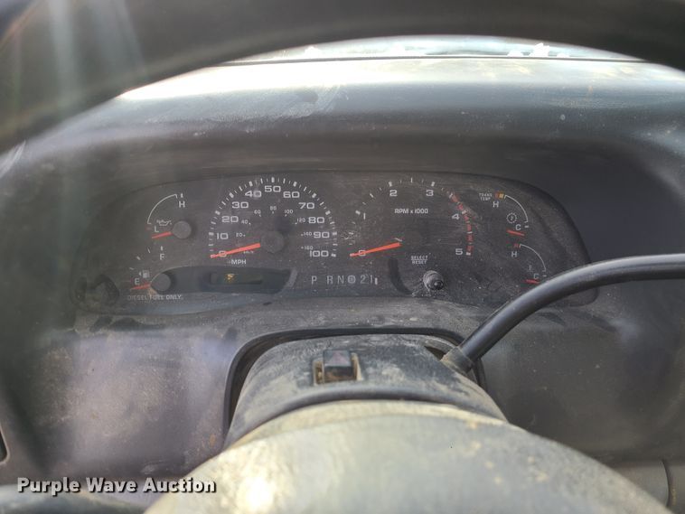 image for item GB9185 2002 Ford F450 Super Duty  flatbed truck