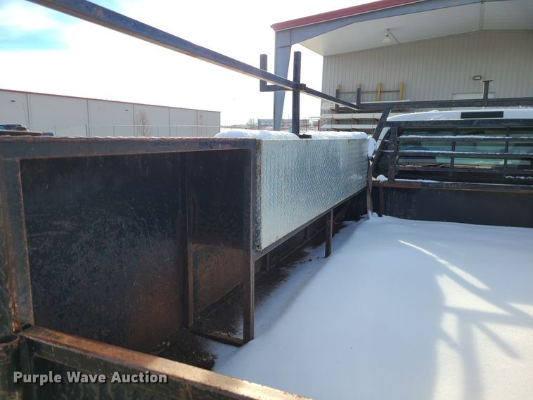 image for item GB9185 2002 Ford F450 Super Duty  flatbed truck